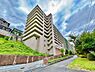 外観：高台に所在するマンション！