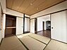 その他：リビング続きの和室で、空間を広く使えます。ライフスタイルに合わせた使い方ができます♪