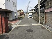 前面道路幅員：約4ｍ（東から撮影）