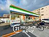 周辺：ファミリーマート新森七丁目店 徒歩9分。 720m