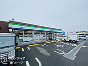 ファミリーマート守口南寺方東通店 徒歩5分。 380m