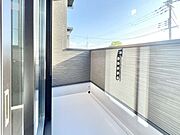 おうちでBBQを楽しんだり家庭菜園やワンちゃんの日向ぼっこスペースとしても使え、ご家族の思い出づくりに＋αの働きをしてくれます