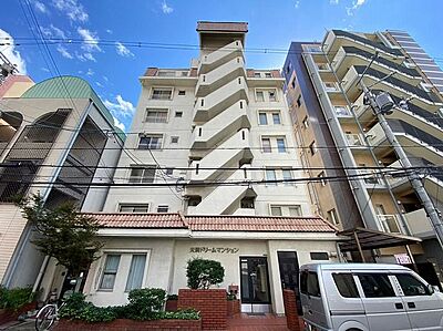 外観：7階建てのお部屋は1階部分となります
