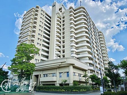 駅から徒歩14分のマンションは、通勤や通学にとても便利で、時間を有効に使える素晴らしい立地です!