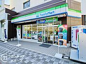 ファミリーマート東淀川駅北店 徒歩4分。 320m