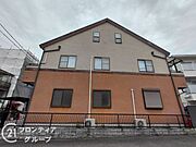 小学校徒歩5分、スーパー徒歩6分と生活至便