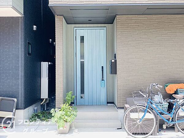 玄関を拡大表示