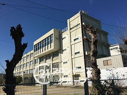 門真市立第三中学校 徒歩20分。 1540m