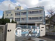 門真市立四宮小学校 徒歩5分。 400m