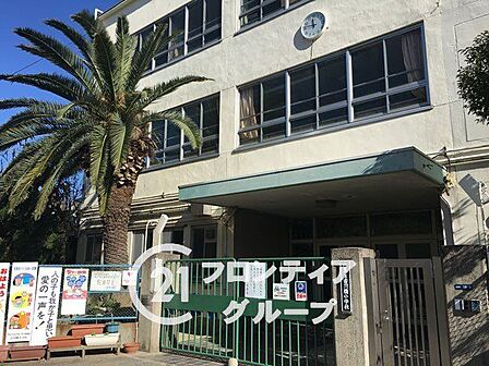 門真市立古川橋小学校 徒歩7分。 530m
