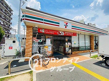セブンイレブン大阪東淡路1丁目店 徒歩4分。 250m