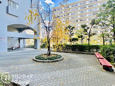写真だけではわからない採光・広さ・周辺環境の実感は、実際に足を運んでみることが一番です。ご見学はいつでもご予約いただけます