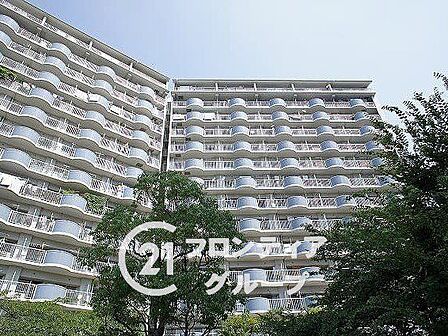 住まい探しで後悔しないためのポイントをスタッフがお伝えします。検討中の方もそうでない方も、まずは一度お話を聞かせてください