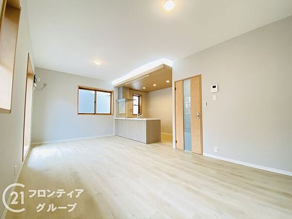 リビング/ダイニングを拡大表示
