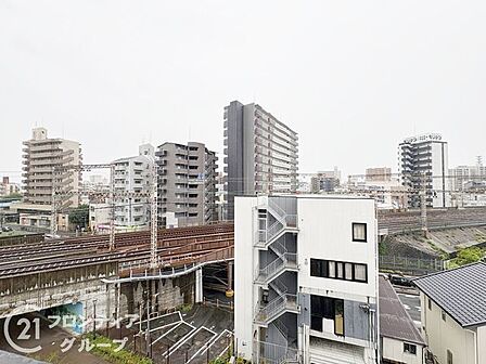 マイホームは一生に一度の大きな買い物だからこそ、納得いくまで情報を集めてほしいと思います。疑問はどんどんスタッフにぶつけてください