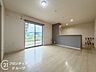 リビング/ダイニング：住まい選びは、価格や立地だけでなく、将来の暮らし方まで含めて考えることが大切です。今の段階で気になっていることを、まずスタッフに話してみてください