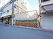 まちがつくりだす『豊かさ』に包まれて暮らす。一邸一邸の「わが家らしさ」も大切に。自然をそばに感じながら、ご近所とのほどよいつながりにほっとする。成長する家族に合わせ いつまでも、心地よい空間へ