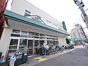 マルエツ新江古田駅前店まで約437m