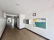 【Entrance hall】エントランスホール