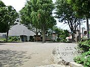 滝野川馬場児童遊園まで約518m