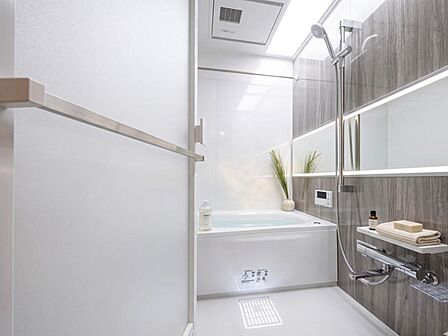 【配置してある家具や小物はCGによるイメージです。】【Bathroom】浴室