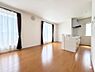 リビング/ダイニング：【画像処理技術で家具を消し、空室イメージを再現しています】【Livingroom】リビング