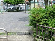 高田二丁目中央児童遊園まで約256m