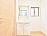 洗面：【画像処理技術で家具を消し、空室イメージを再現しています】【Bathroom】洗面所