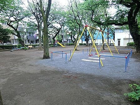 緑ヶ丘第一公園まで約586m