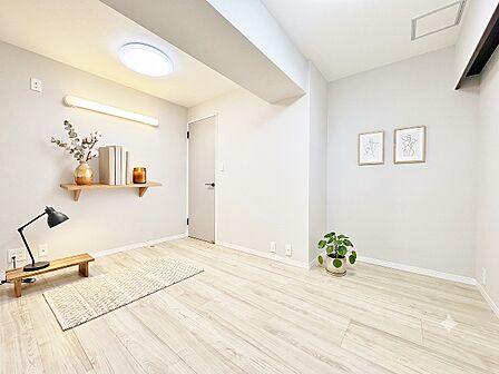【配置してある家具や小物はCGによるイメージです。】【Bedroom】居室