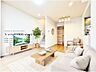 リビング/ダイニング：【配置してある家具や小物はCGによるイメージです。】【Livingroom】リビング