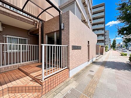 【CG加工により空を晴天にしています】【Exterior】外観