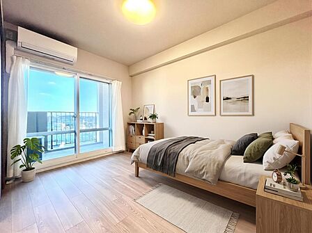【配置してある家具や小物はCGによるイメージです】 【Bedroom】居室
