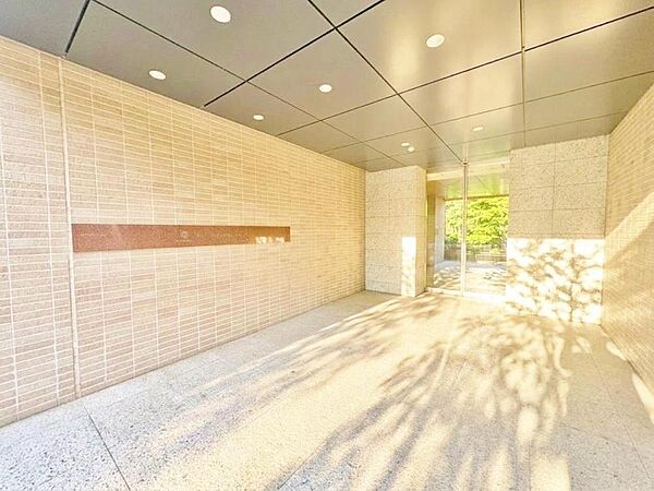 エントランスを拡大表示