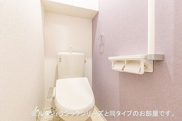 画像10:シャワー付トイレ