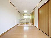 10.5帖の広いリビング。模様替えが楽しくなりそう♪