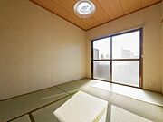 しっとりと落ち着いた雰囲気の和室