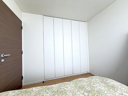 約7.0帖の洋室の収納は大容量のクローゼット