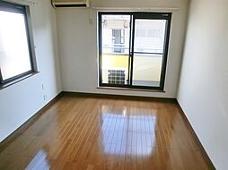 ドエル笹塚 203 2階ワンルームのリビング/ダイニング