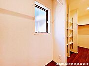 【収納】洗面所、LDK、どちらからもつながるWIC、室内干しも可能で収納力と家事効率が大幅UP。