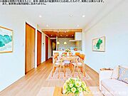 【リビング】フルリフォームで生まれ変わった13帖のLDK。