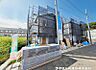 外観：【外観】安心と期待を乗せて進む、建設途中の戸建て。