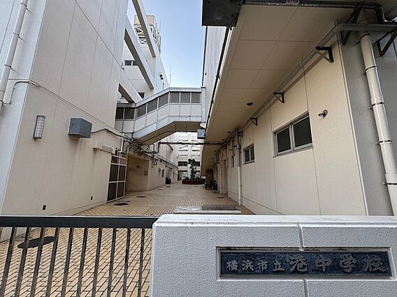 横浜市立港中学...