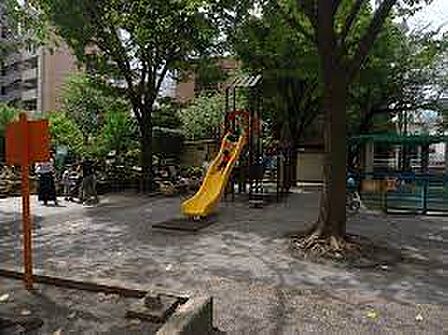 広尾公園(737m)