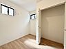 室内：《1階3.6帖》キッチン横にあるため、大型パントリーとして使用も可能◎納戸の暗室を活かしてシアタールームとしても♪