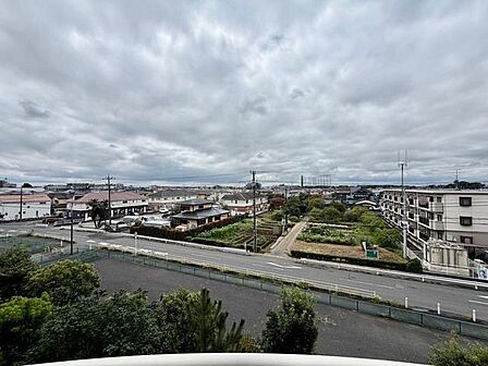 高い建物がないため視界が開けて開放的♪