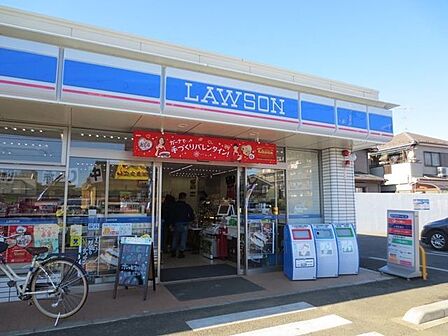 ローソン 流山向小金二丁目店 672m