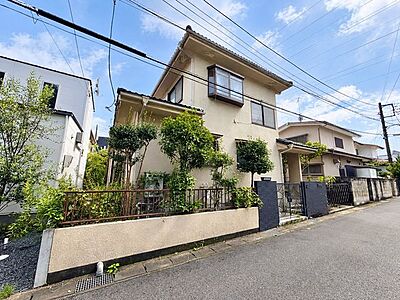 外観:現在空室につき随時ご案内可能です!そのままの入居はもちろん、畳の入替といった部分補修や水回り交換などのリフォームまで弊社で施工を承ります。住まい探しからリフォーム相談までお気軽にご相談下さい! 外観:現在空室につき随時ご案内可能です!そのままの入居はもちろん、畳の入替といった部分補修や水回り交換などのリフォームまで弊社で施工を承ります。住まい探しからリフォーム相談までお気軽にご相談下さい!