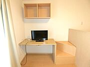 薄型テレビ完備です。