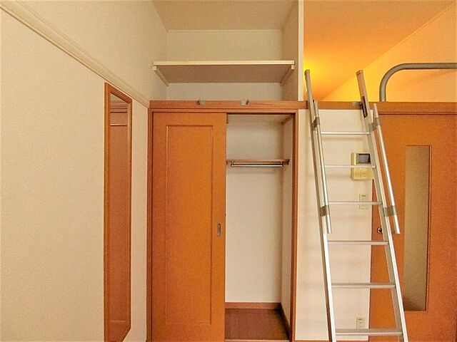 クローゼット完備。
